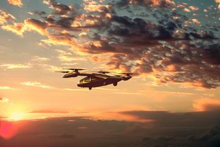 Đánh vần! Barbossa bay hơn 8000 km một ngày để thi đấu hữu nghị! Dallas cách Barcelona 8354 km